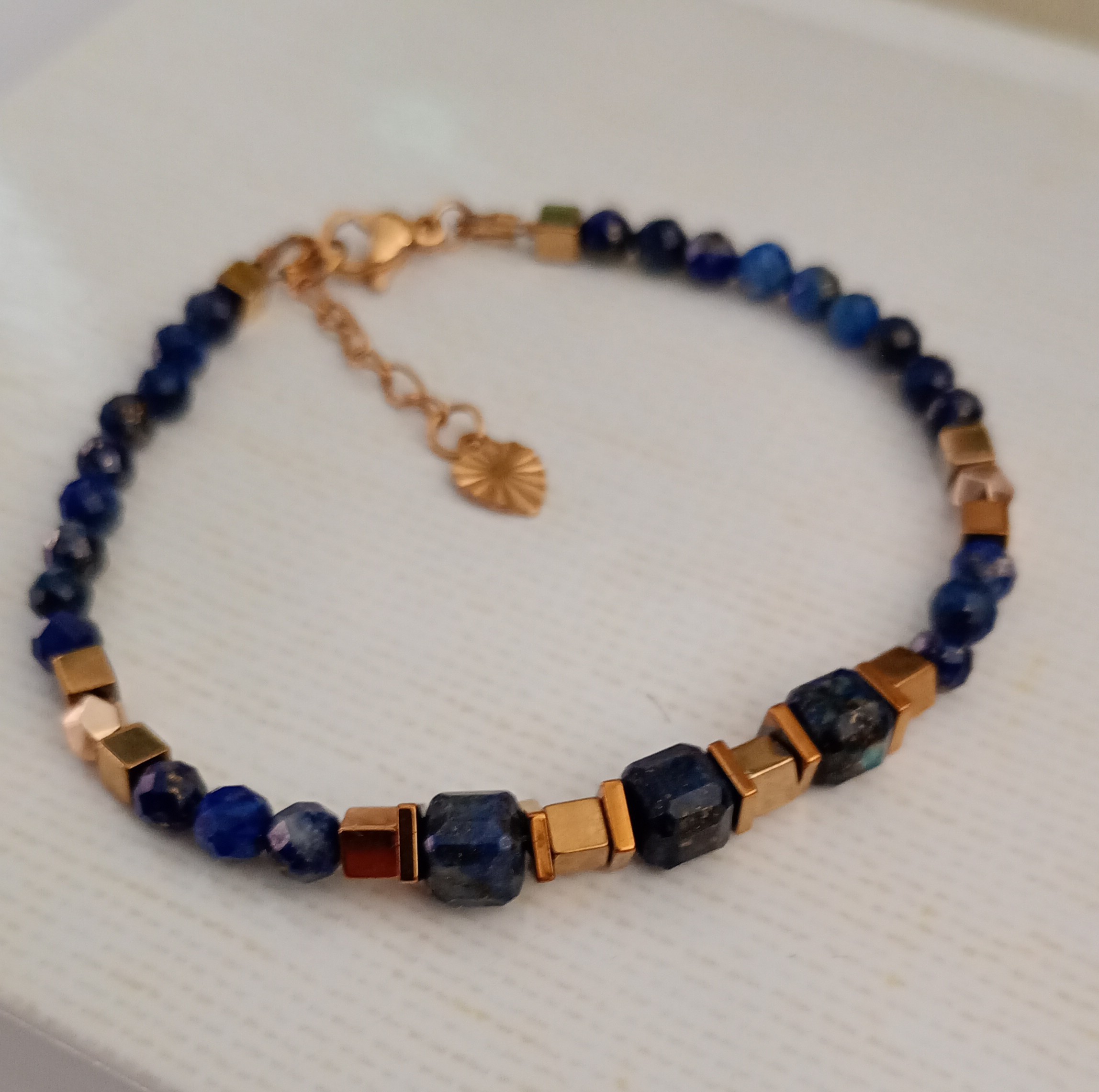 Bransoletka z kamieni naturalnych – lapis lazur